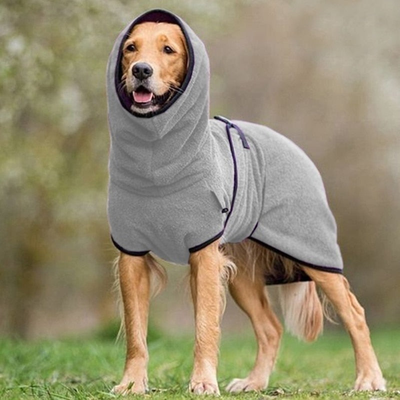 Kältebeständiger Universalmantel aus Fleece - die Beste  bei The Masked Frenchie - Nur €15.99!