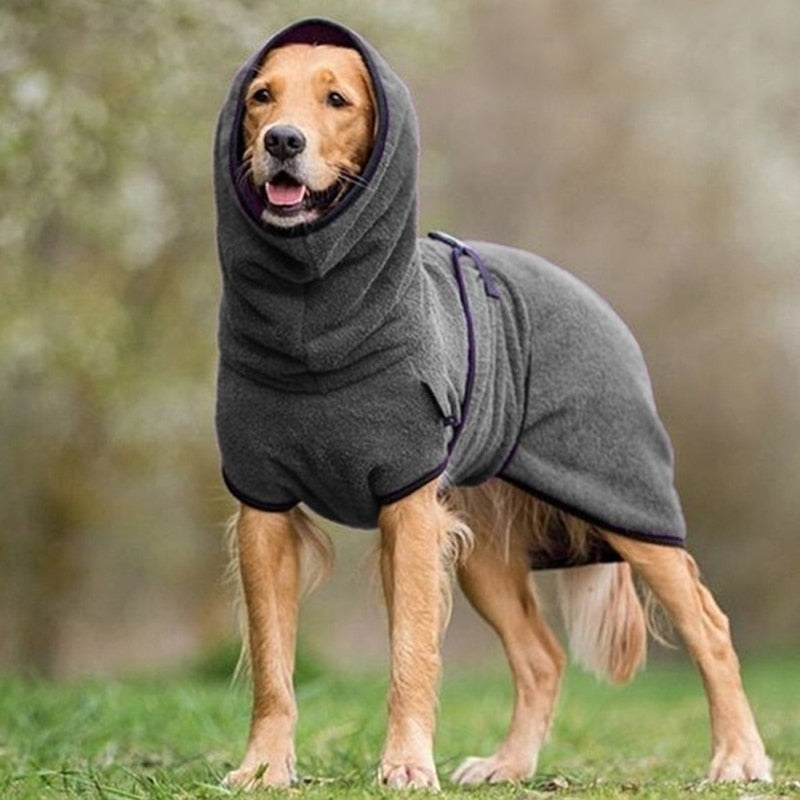 Kältebeständiger Universalmantel aus Fleece - die Beste  bei The Masked Frenchie - Nur €15.99!