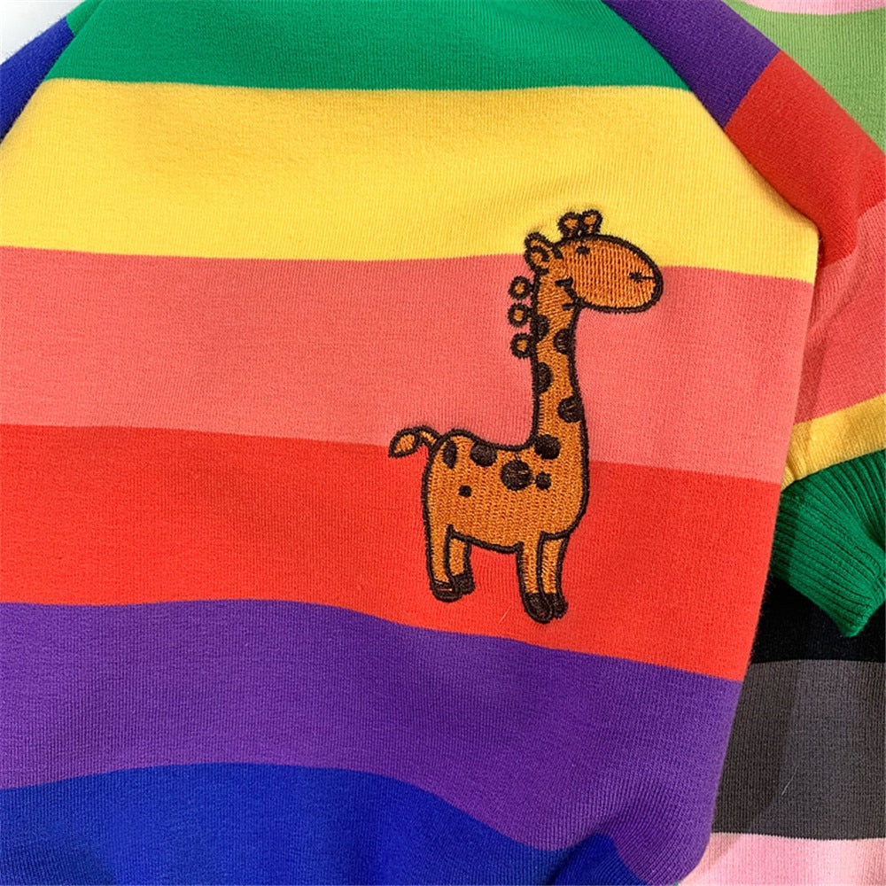 Partner Look! Bunt Gestreifte Giraffe - die Beste Hundebekleidung bei The Masked Frenchie - Nur €21.99!