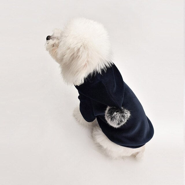 Samt Kapuzenpulli mit Pompon - die Beste Pulli bei The Masked Frenchie - Nur €28.99!